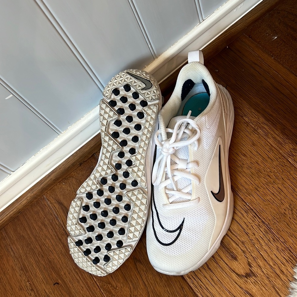 Turf shoes